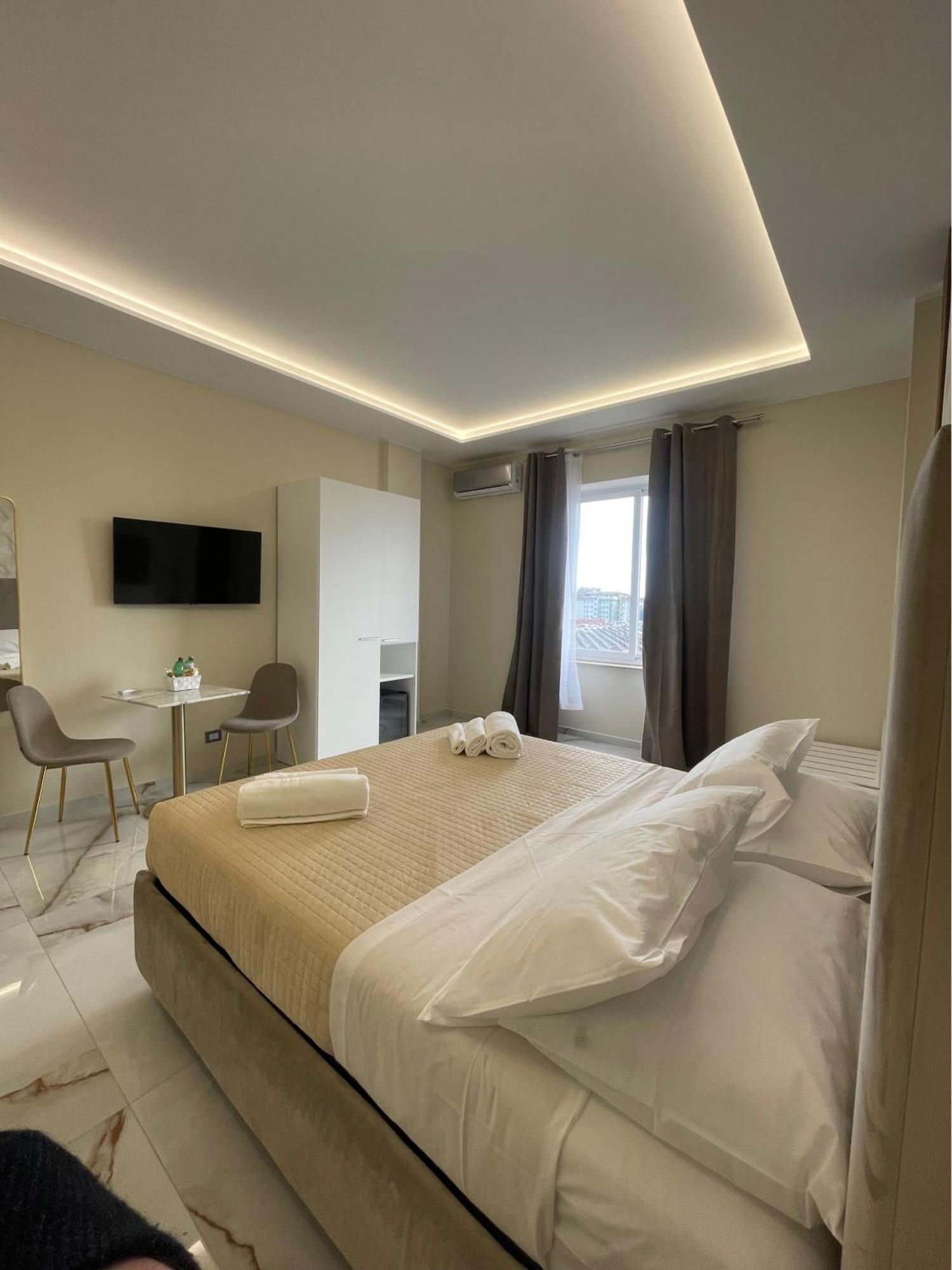 Napoli Central Suites Exterior foto