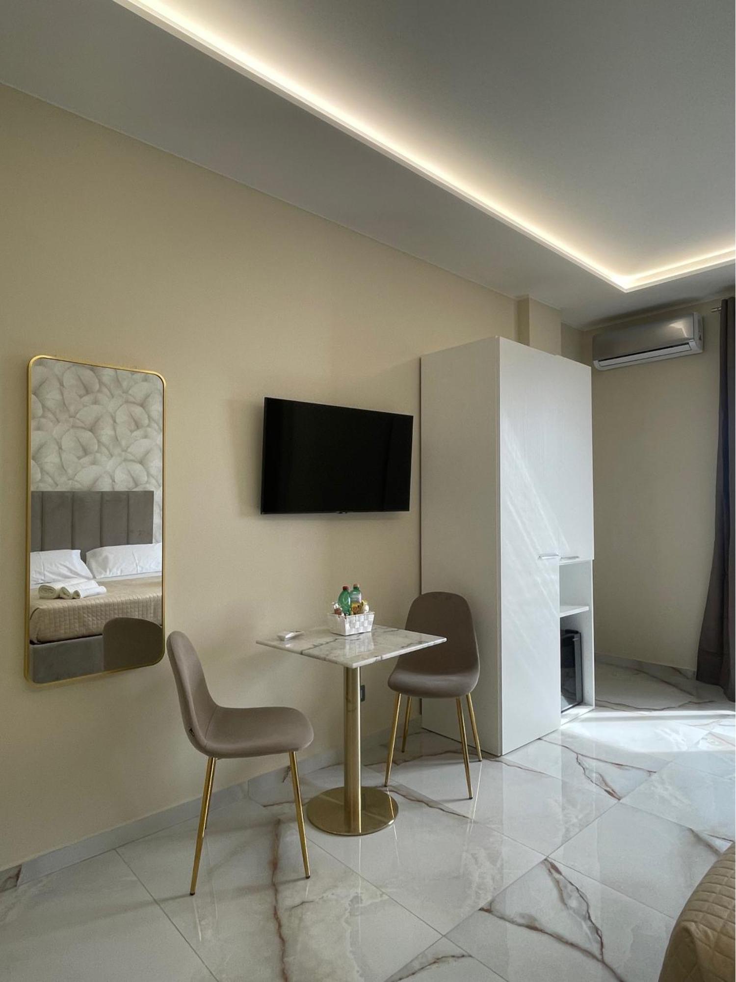 Napoli Central Suites Exterior foto