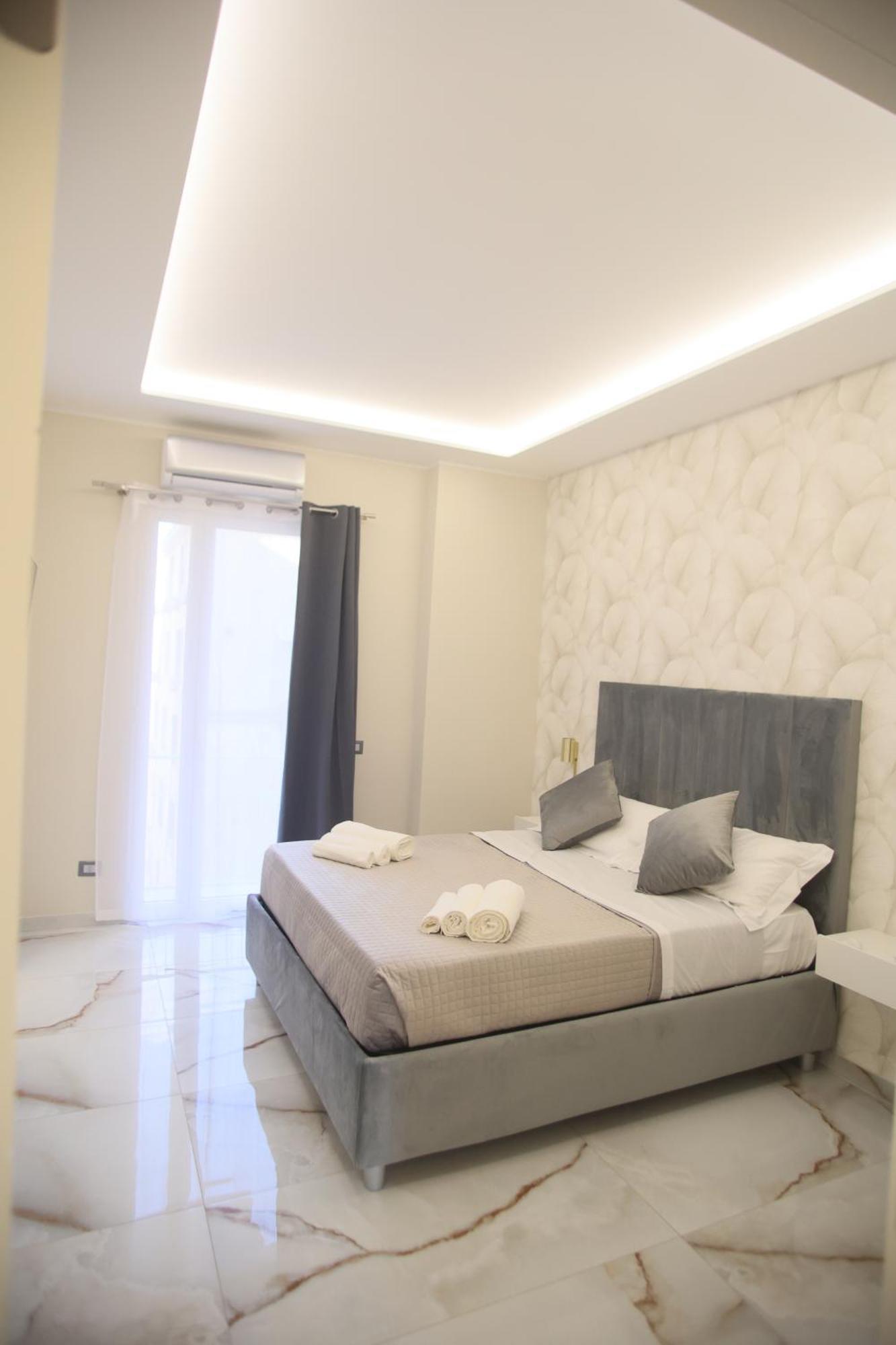 Napoli Central Suites Exterior foto