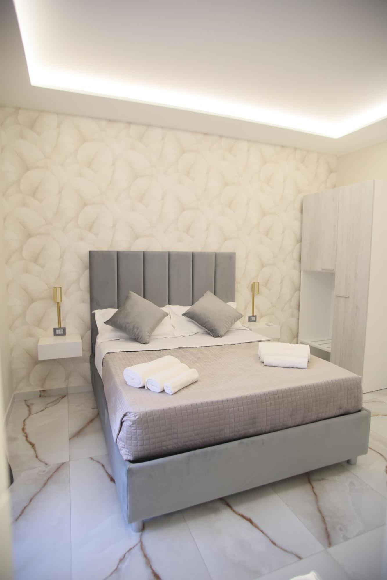 Napoli Central Suites Exterior foto
